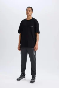 DeFacto NBA Miami Heat Oversize Wide Fit Crew Neck Back Printed Short Sleeve T-Shirt - Image 2