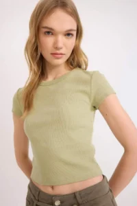 DeFacto Fitted Ribbed Camisole Basic Plain Short Sleeve T-Shirt - Image 4