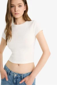 DeFacto Fitted Crew Neck Basic Plain Ribbed Camisole Short Sleeve White T-Shirt - Image 3