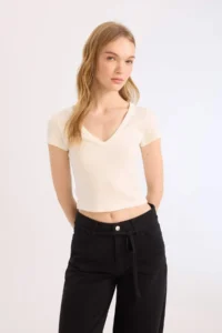 DeFacto V-Neck Fitted Ribbed Camisole Short Sleeve White T-Shirt - Image 3