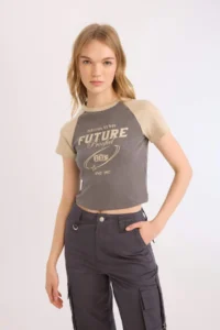 DeFacto Fitted Crew Neck Printed Ribbed Camisole Short Sleeve T-Shirt - Image 3
