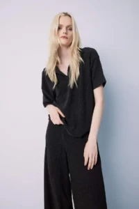 DeFacto Relax Fit Basic Plain Wrapped Short Sleeve T-Shirt - Image 3