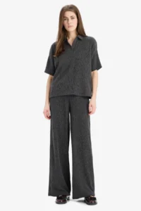 DeFacto Relax Fit Basic Plain Wrapped Short Sleeve T-Shirt - Image 5