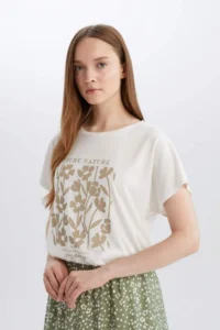 DeFacto Regular Fit Crew Neck Floral Short Sleeve T-Shirt - Image 3