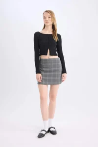 DeFacto Cool Printed High Waist Mini Skirt - Image 3