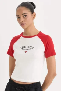 DeFacto NBA Chicago Bulls Slim Fit Narrow Cut Crew Neck Athlete Ribbed Camisole Short Sleeve T-Shirt E2359AX - Image 3