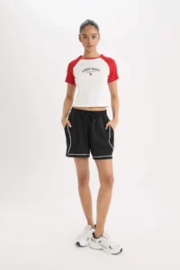 DeFacto NBA Chicago Bulls Slim Fit Narrow Cut Crew Neck Athlete Ribbed Camisole Short Sleeve T-Shirt E2359AX - Image 4