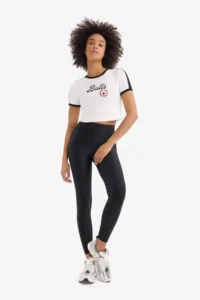 DeFacto NBA Chicago Bulls Slim Fit Slim Fit Crew Neck Athlete Ribbed Camisole Short Sleeve T-Shirt E2362AX - Image 4
