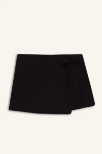 DeFacto Normal Waist Basic Plain Black Shorts Skirt - Image 7
