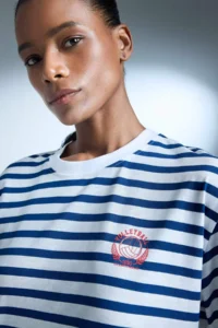 DeFacto Oversize Wide Fit Crew Neck Striped Athlete Short Sleeve T-Shirt - Image 4