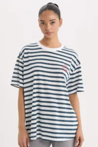 DeFacto Oversize Wide Fit Crew Neck Striped Athlete Short Sleeve T-Shirt - Image 5