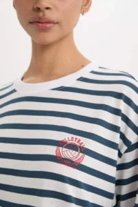 DeFacto Oversize Wide Fit Crew Neck Striped Athlete Short Sleeve T-Shirt - Image 8