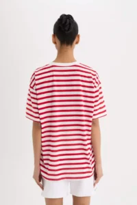 DeFacto Oversize Wide Fit Crew Neck Striped Athlete Short Sleeve T-Shirt - Image 6