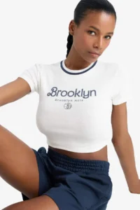 DeFacto NBA New York Knicks Slim Fit Slim Fit Crop Crew Neck Ribbed Short Sleeve T-Shirt