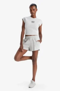 DeFacto NBA Los Angeles Lakers Standard Fit Crew Neck Embroidery Print Ribbed Camisole Short Sleeve T-Shirt E38 - Image 2