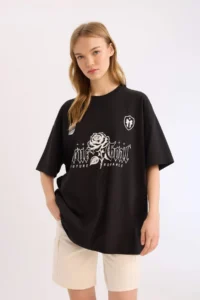 DeFacto Cool Oversize Wide Fit Crew Neck Short Sleeve T-Shirt - Image 3