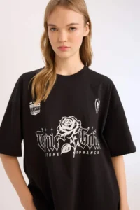 DeFacto Cool Oversize Wide Fit Crew Neck Short Sleeve T-Shirt - Image 4