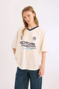 DeFacto Cool Oversize Wide Fit V-Neck Back Printed Short Sleeve T-Shirt - Image 3