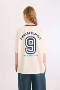 DeFacto Cool Oversize Wide Fit V-Neck Back Printed Short Sleeve T-Shirt - Image 6