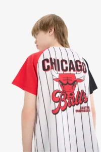 DeFacto NBA Chicago Bulls V Neck Back Printed Short Sleeve T-Shirt Boy