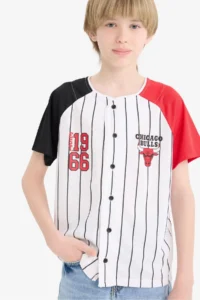 DeFacto NBA Chicago Bulls V Neck Back Printed Short Sleeve T-Shirt Boy - Image 3