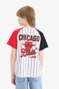 DeFacto NBA Chicago Bulls V Neck Back Printed Short Sleeve T-Shirt Boy - Image 8