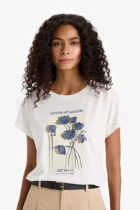 DeFacto Crew Neck Floral Short Sleeve T-Shirt - Image 4