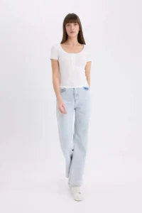 DeFacto Slim Fit Narrow Cut Round Neck Basic Plain Ribbed Camisole Short Sleeve White T-Shirt - Image 2