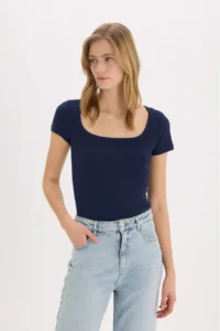 DeFacto Slim Fit Narrow Cut Round Neck Basic Plain Ribbed Camisole Short Sleeve Snap T-Shirt E6579ax25sp - Image 4
