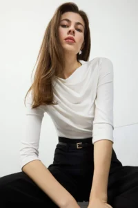 DeFacto Regular Fit Scoop Neck Basic Plain Crepe Half Sleeve T-Shirt - Image 3