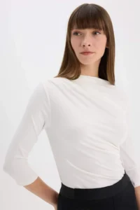 DeFacto Regular Fit Scoop Neck Basic Plain Crepe Half Sleeve T-Shirt - Image 4