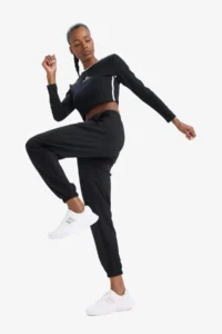 DeFacto Slim Fit Narrow Cut Crew Neck Printed Athlete Long Sleeve T-Shirt - Image 3