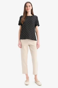 DeFacto Regular Fit Crew Neck Polka Dot Wrapped Short Sleeve T-Shirt - Image 2