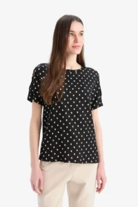 DeFacto Regular Fit Crew Neck Polka Dot Wrapped Short Sleeve T-Shirt - Image 3