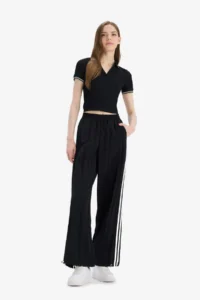 DeFacto Fitted Polo Neck Basic PLAIN Ribbed Camisole Short Sleeve T-Shirt - Image 2