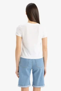 DeFacto Fitted Crew Neck Basic Plain Short Sleeve White T-Shirt - Image 5