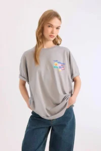 DeFacto Cool Oversize Crew Neck Back Printed Gray Women's T-Shirt E0671AX/GR445 - Image 4