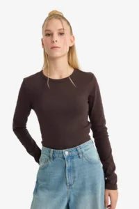 DeFacto Fitted Crew Neck Ribbed Long Sleeve T-Shirt - Image 4