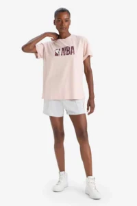 DeFacto 100% Cotton NBA Wordmark Oversize Wide Fit Crew Neck Athlete Short Sleeve T-Shirt - Image 4