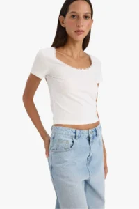 DeFacto Fitted Lace Collar Short Sleeve White T-Shirt - Image 3