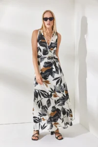 Olalook Women's Black Floral Double Breasted Belted Maxi Textured Knitted Dress - Image 2