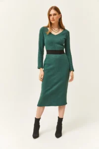 Olalook Women's Green Pool Neck Thick Ribbed Midi Dress - Image 2