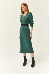 Olalook Women's Green V-Case Side Slit Thick Corduroy Dress - Image 5