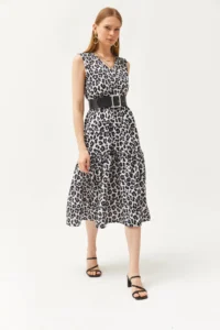 Olalook Women's Leopard White V-neck Elastic Waist Piece Knitted Dress - Image 7