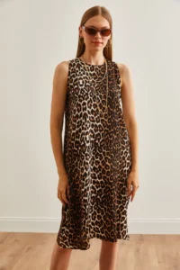Olalook Women's Leopard Black Pocketed A-form Woven Viscon Dress - Image 6