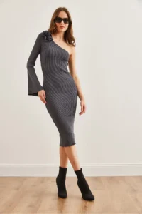 Olalook Women's Anthracite One Shoulder Spanish Sleeve Rose Detailed Flexible Knitwear Dress - Image 2