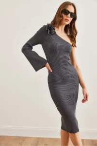 Olalook Women's Anthracite One Shoulder Spanish Sleeve Rose Detailed Flexible Knitwear Dress - Image 5