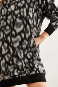 Olalook Women's Black Shawl Oversize Leopard Tunic Dress - Image 5