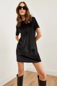 Olalook Women's Black Crew Neck Basic Mini Velvet Dress - Image 6
