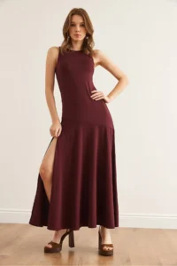 Olalook Women's Claret Red Deep Slit Flowy Sandy Dress - Image 4